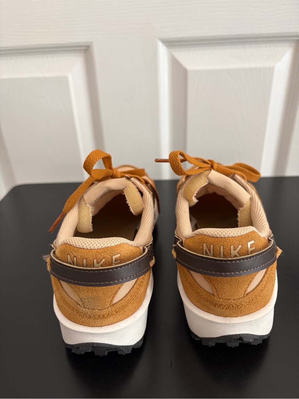 Nike Waffle Debut Sesame Desert Ochre Running Shoe DH9523-200 - Size 7.5 - Picture 3 of 8